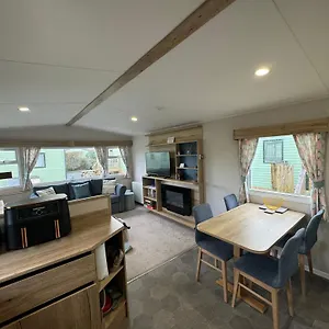 Appleblossom Lodge, Lido Leisure Park, Holiday home Knaresborough